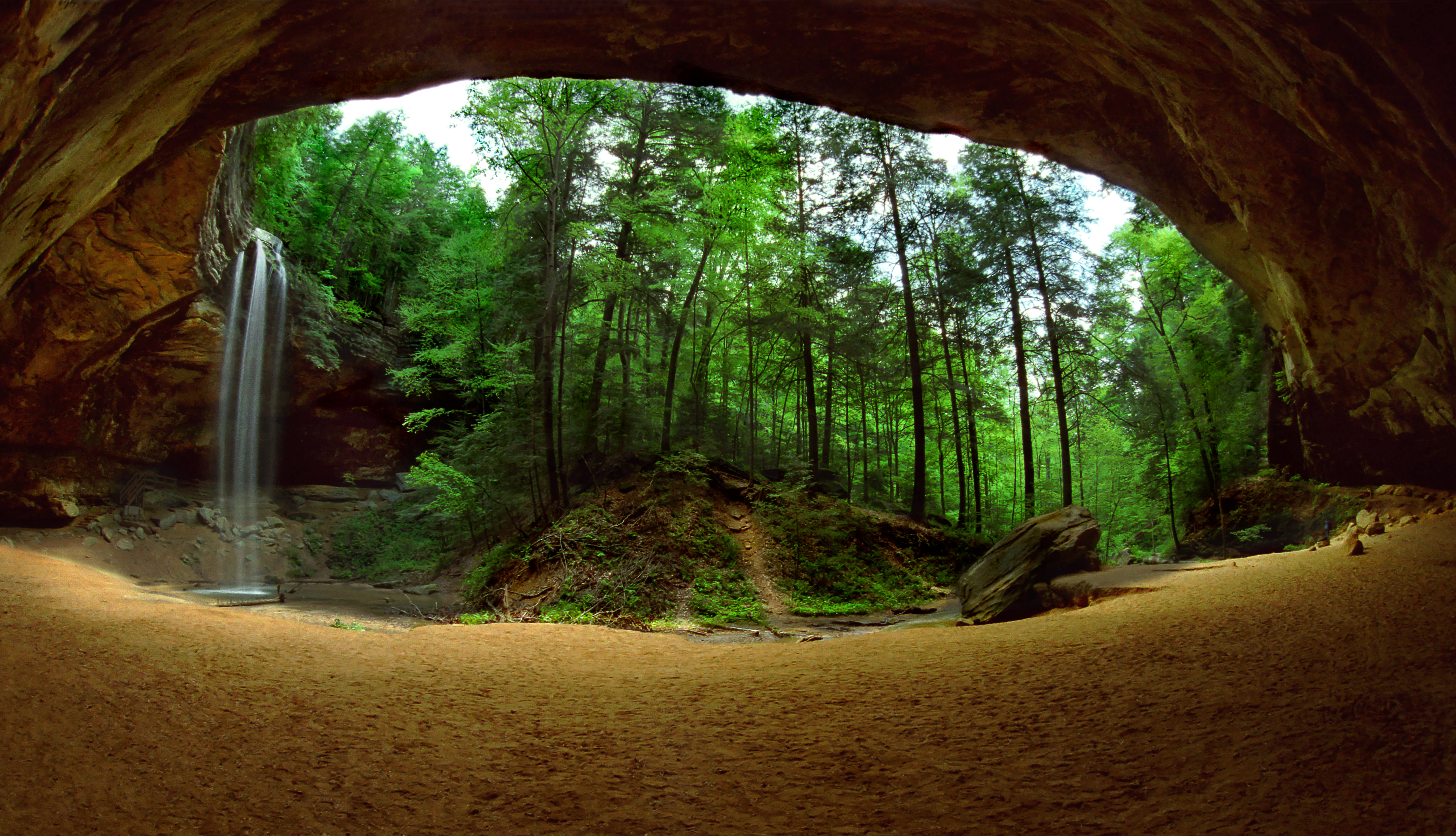 ash-cave-panoramic.jpg